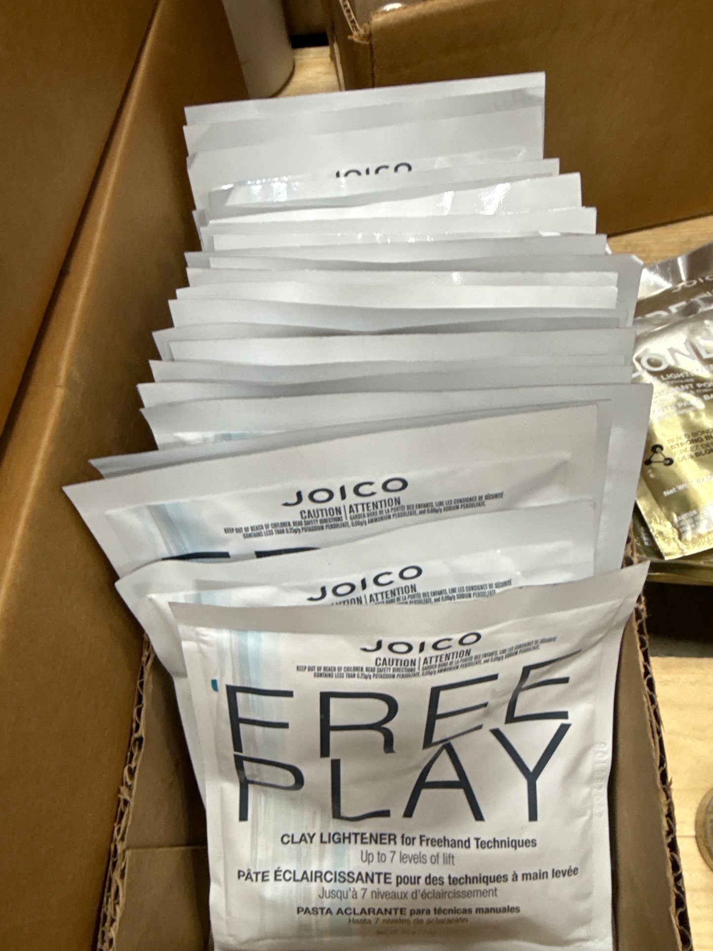 JOICO FREE PLAY CLAY LIGHTENER Up to 7 Levels 24 - 1 oz packs 20 oz total