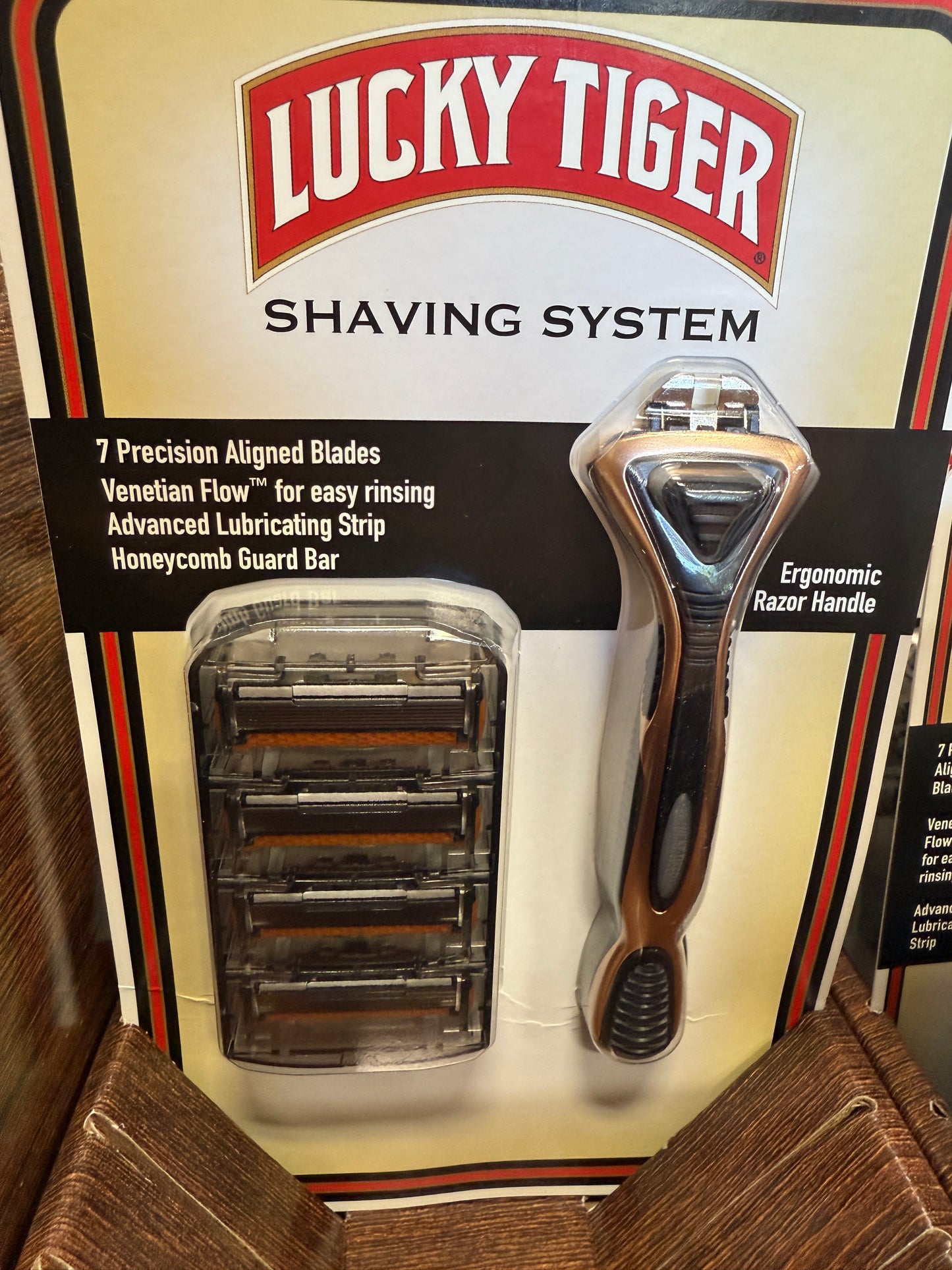 Lucky Tiger Display 6 packs of blades razors and 3 handles